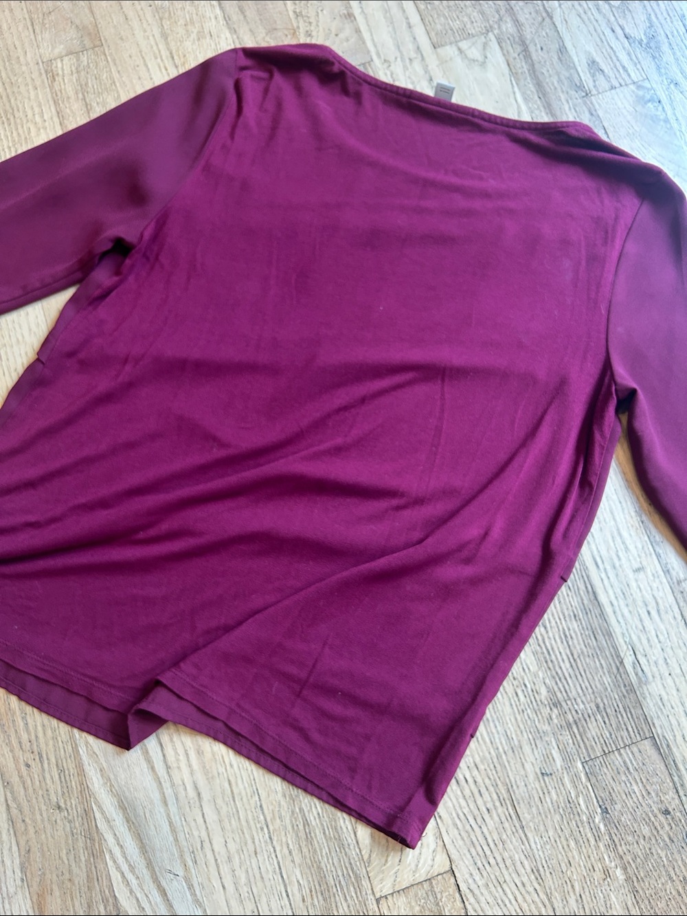 ๐ธ3 FOR $20๐ธ
Dana Buchman Burgundy Layered Ruffle Blouse - Picture 7 of 9